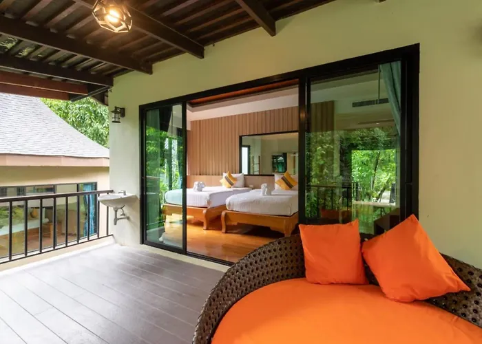 Rock And Tree House Resort